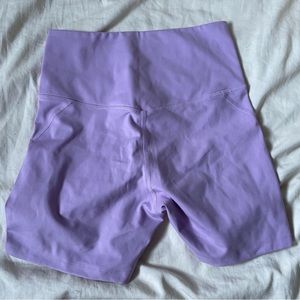 girlfriend collective run shorts lilac medium